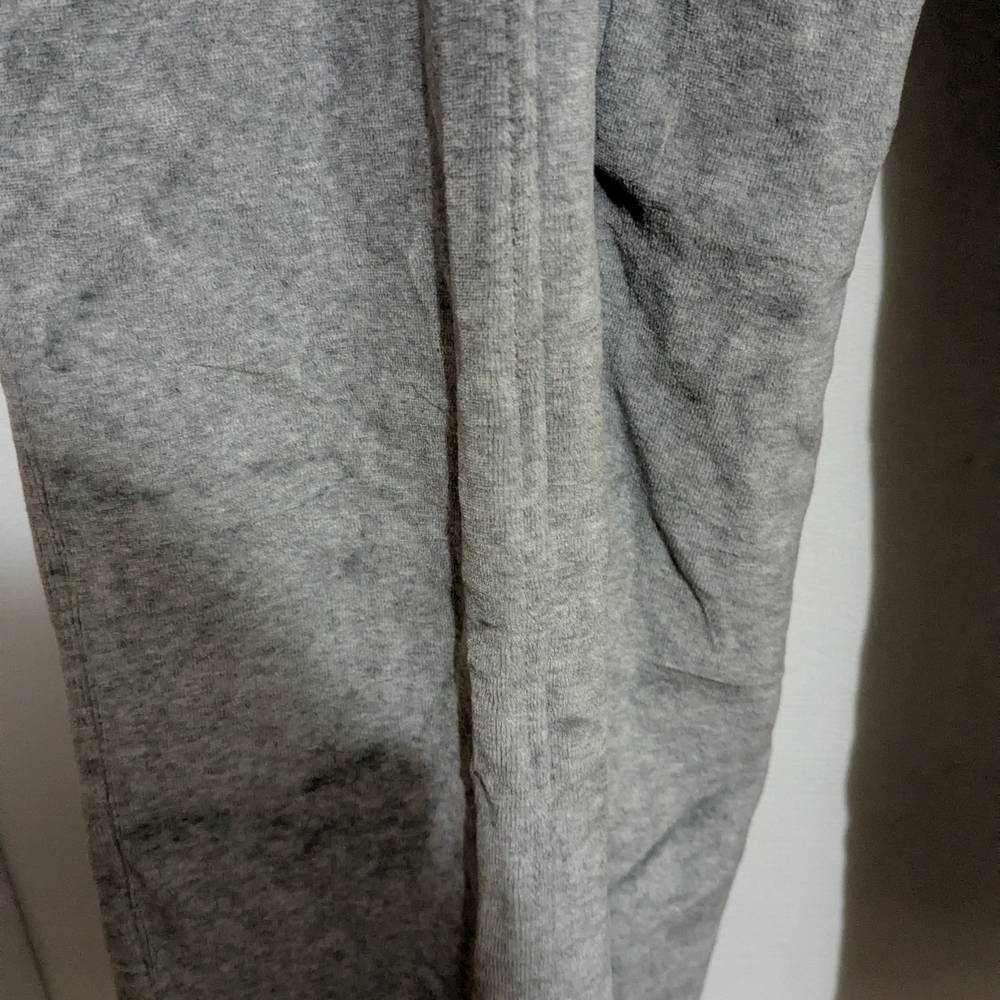 Universal Thread Gray Joggers NWT Large - Picture 3 of 9